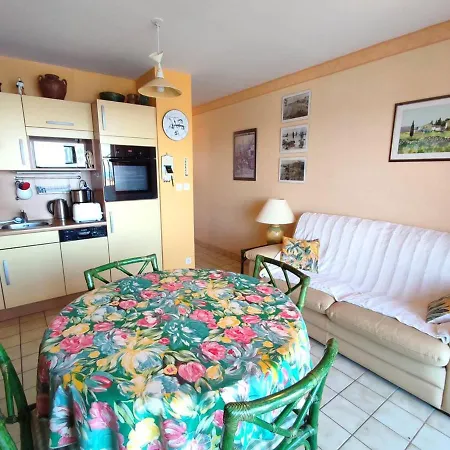 3* Avec Balcon Et Parking Face A La De - Fr-1-368-171 Appartement Trégastel